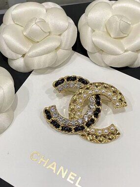 🥥🥥Chanel Quilted Patchwork Double C Brooch🍈🍈